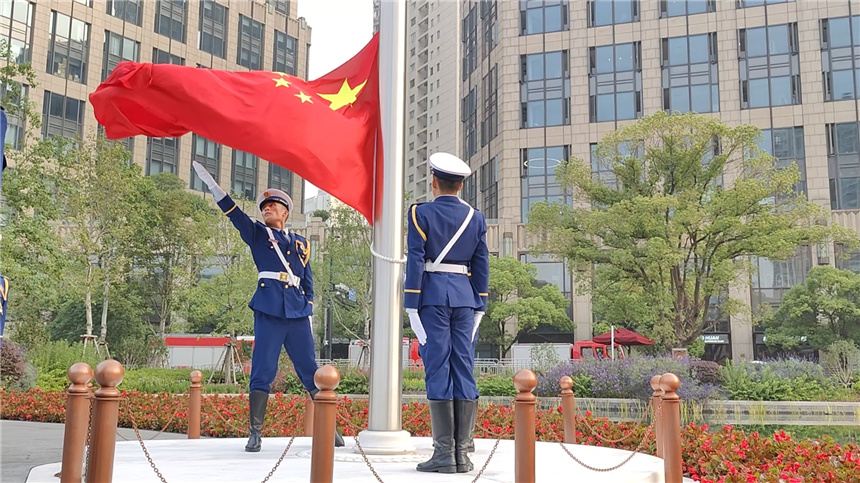 中共一大紀念館舉行升旗儀式。中共一大紀念館供圖